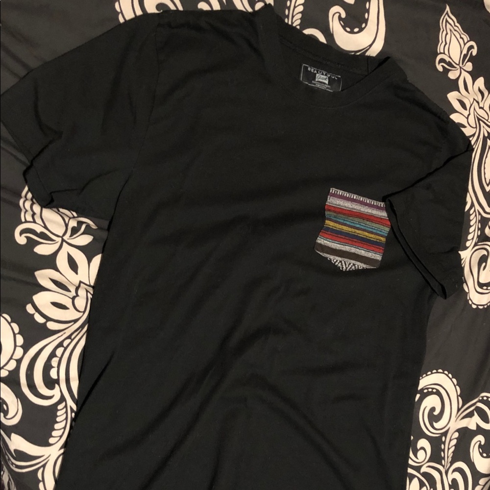 💥SOLD💥Beautiful Giant Tee